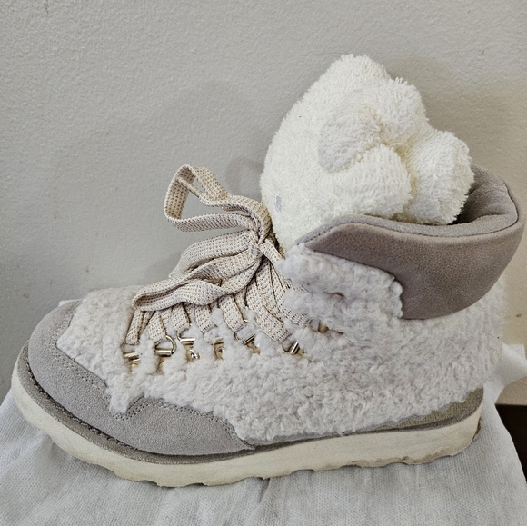 Hello kitty sneakers - Picture 3 of 6